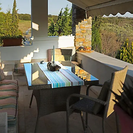 Lovely Apartm.near Airport Kardia