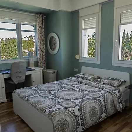 Daire Lovely Apartm.near Airport *