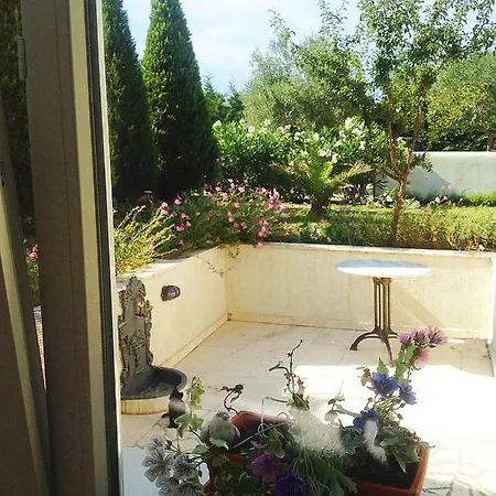 Daire Lovely Apartm.near Airport