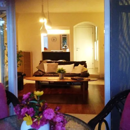 Lovely Apartm.near Airport