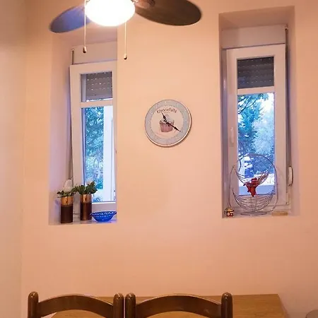 شقة Lovely Apartm.near Airport *
