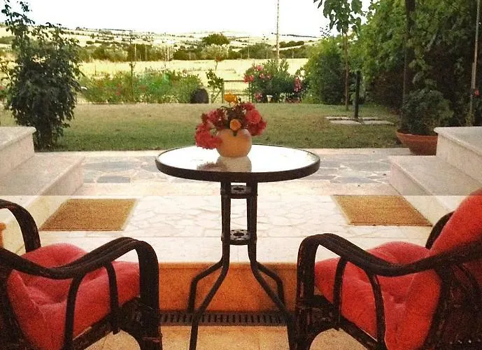 Lovely Apartm.near Airport דירה