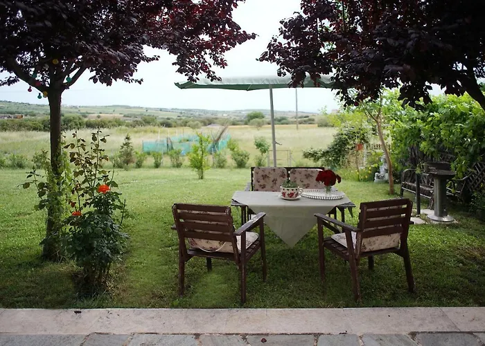 Lovely Apartm.near Airport * Kardiá